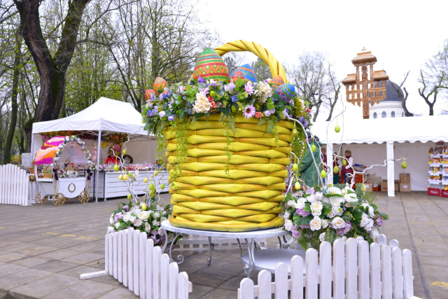 Thematic fairs with Easter products on the territory of the capital