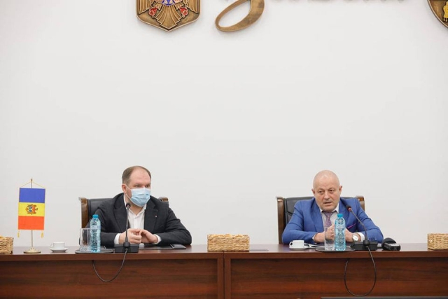 15.02.2022
The General Mayor, Ion Ceban, had a meeting with the President of the Buzău County Council
