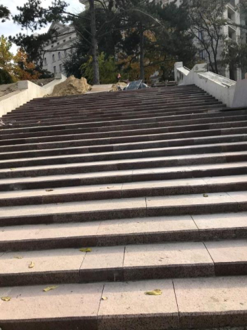 Инспектирование работ по реконструкции гранитной лестницы в Парке «Valea Morilor»