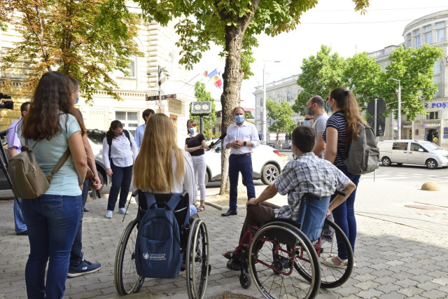 The municipality is developing a policy to ensure the accessibility of people with special needs to public places

