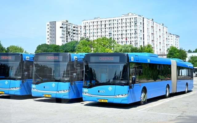 16 autobuze de mare capacitate vor fi introduse pe rutele municipale de transport public