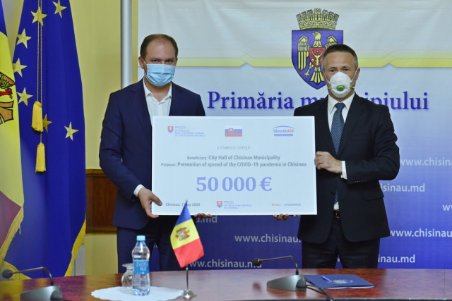 The Slovak Embassy in Chisinau donated 50 thousand Euros to the municipality for the fight with COVID-19