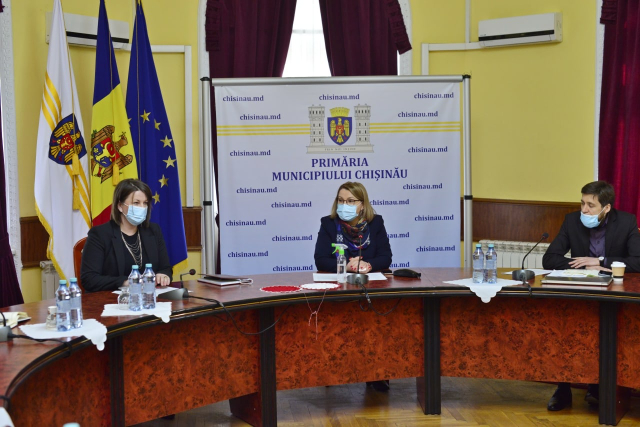 Two contracts were signed within the project "Energy efficiency and thermal insulation of public institutions in Chisinau" (VIDEO)

